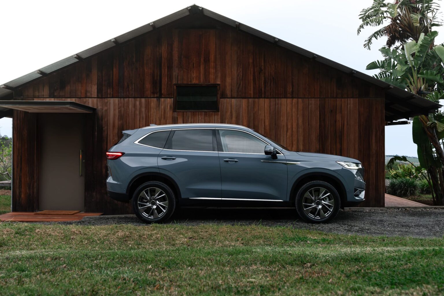 Haval H6 HEV outdoor